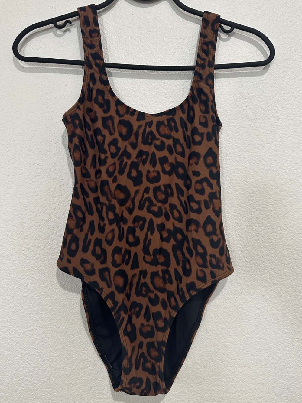 LIKE NEW! KENDALL + KYLIE Leopard Print One-Piece High Cut Swimsuit - size XS